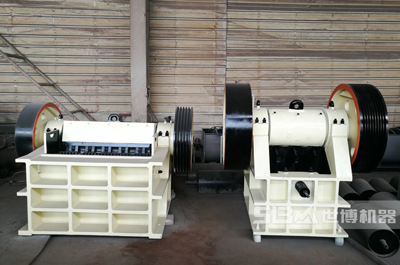 小型顎式破碎機(jī)，小型板材廢料碎石機(jī)
