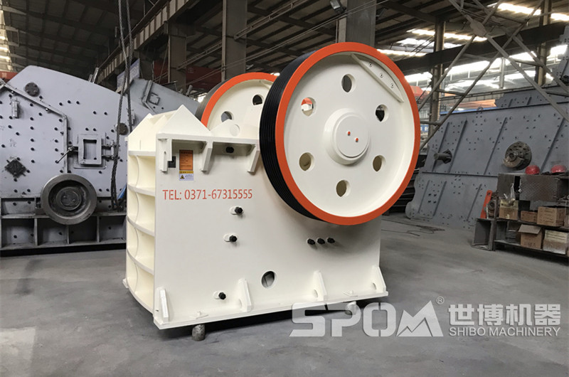 廢舊水泥塊破碎機，顎式破碎機