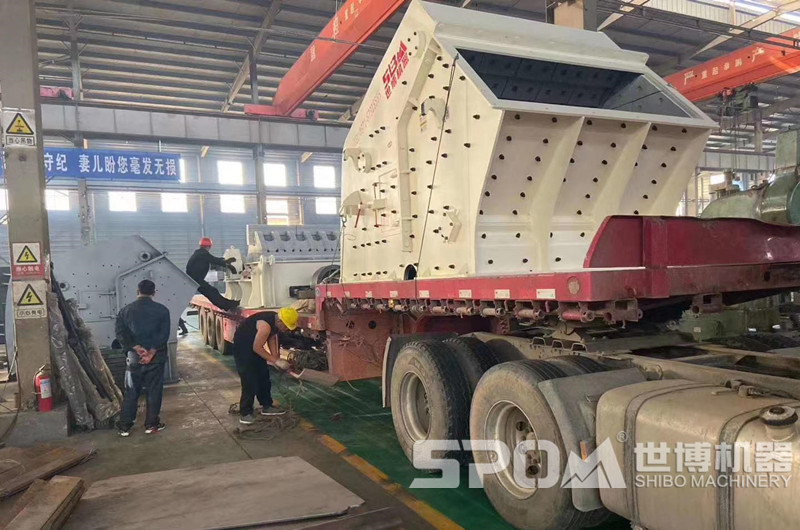 1520反擊破裝車發(fā)貨，機(jī)器太大拆分裝車