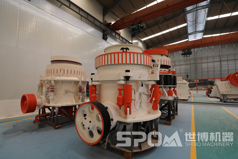 石料廠中細(xì)碎設(shè)備：圓錐破碎機